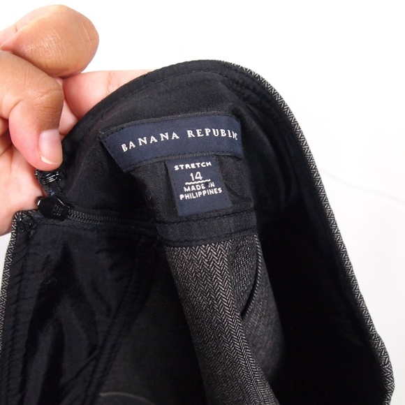 Banana Republic Dark Gray Herringbone Pencil Skirt - Picture 4 of 4